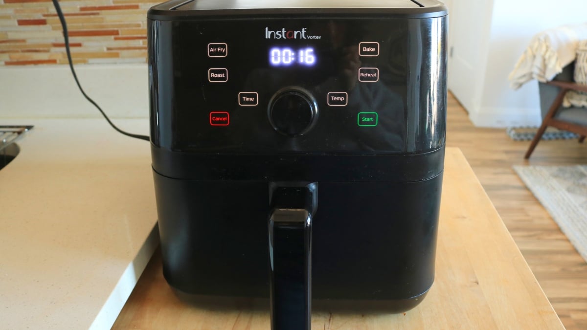 Evaluation: The Instantaneous Vortex 6-quart Air Fryer Has No Studying Curve